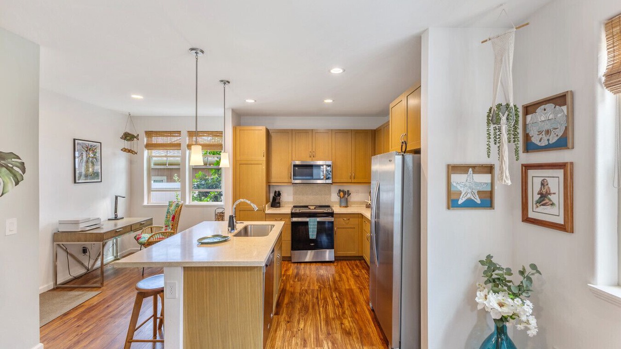 Photo of Kitchen in Makaha Valley