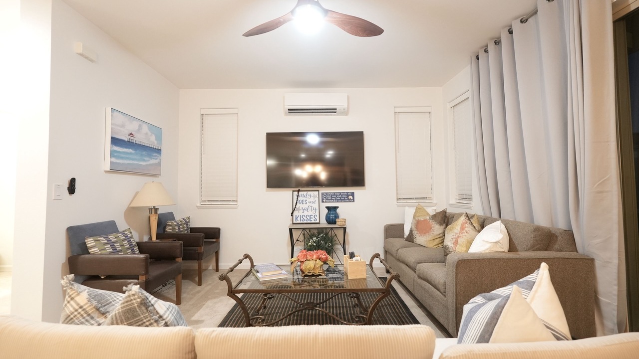 Photo of Livingroom in Makaha Valley