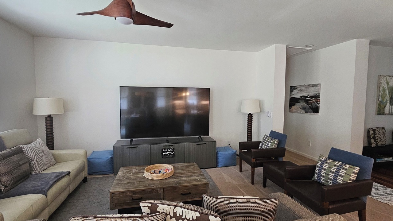 Photo of Livingroom in Makaha Valley