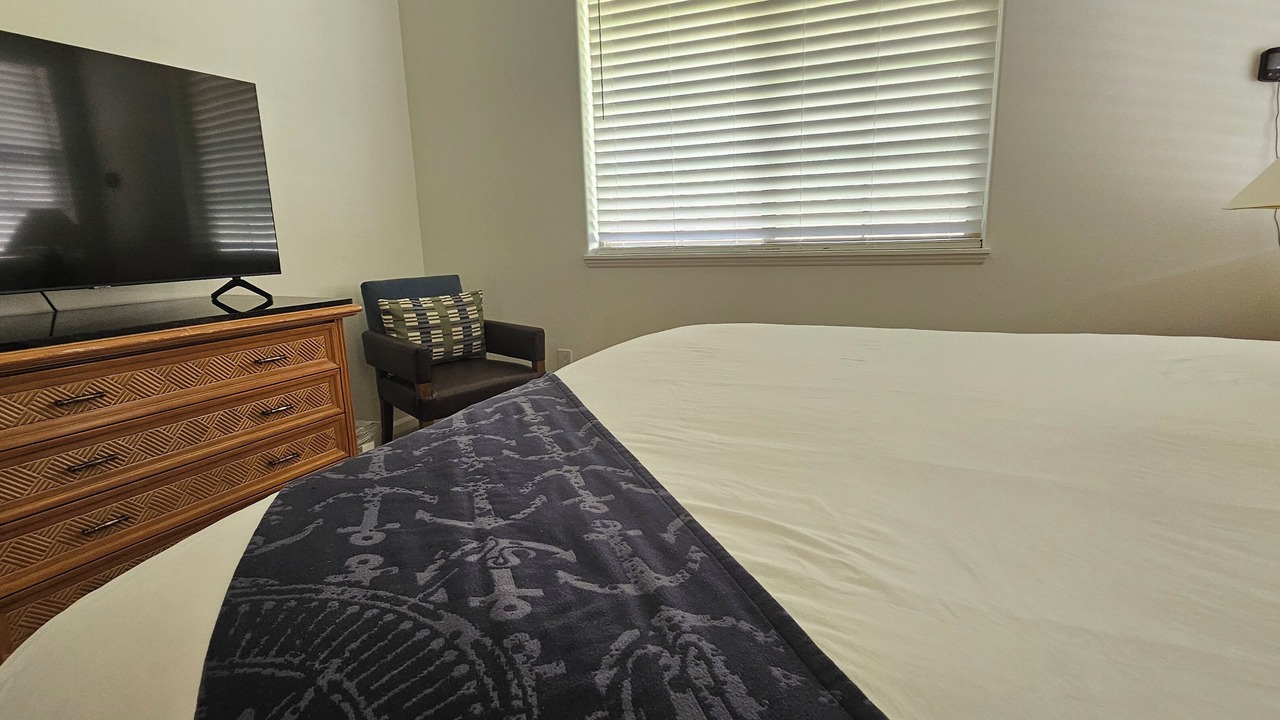 Photo of Bedroom in Makaha Valley