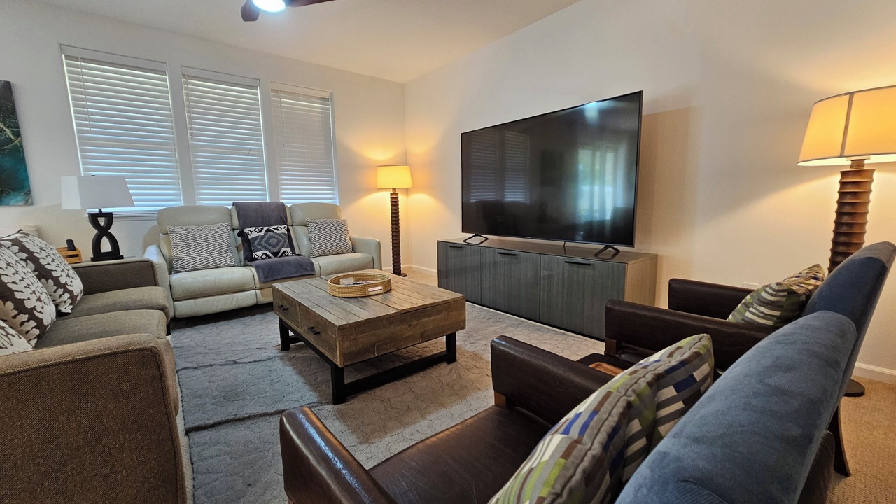 Photo of Livingroom in Makaha Valley