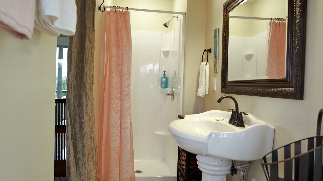 Photo of Bathroom in Papaikou