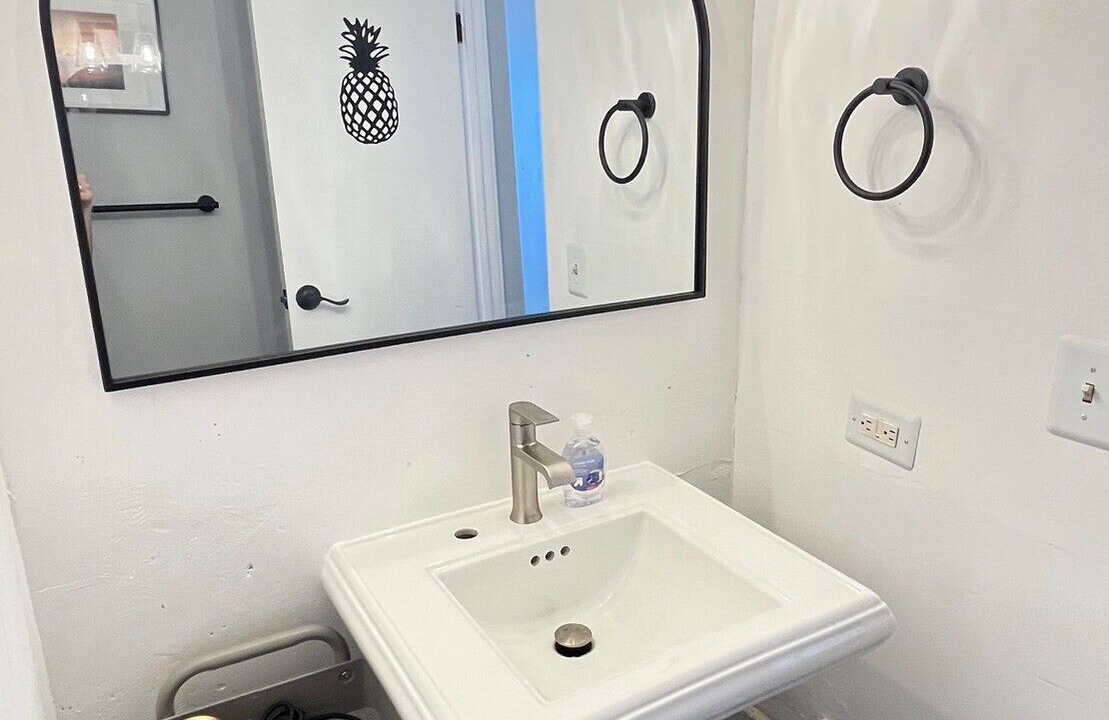 Photo of Bathroom in Waikiki