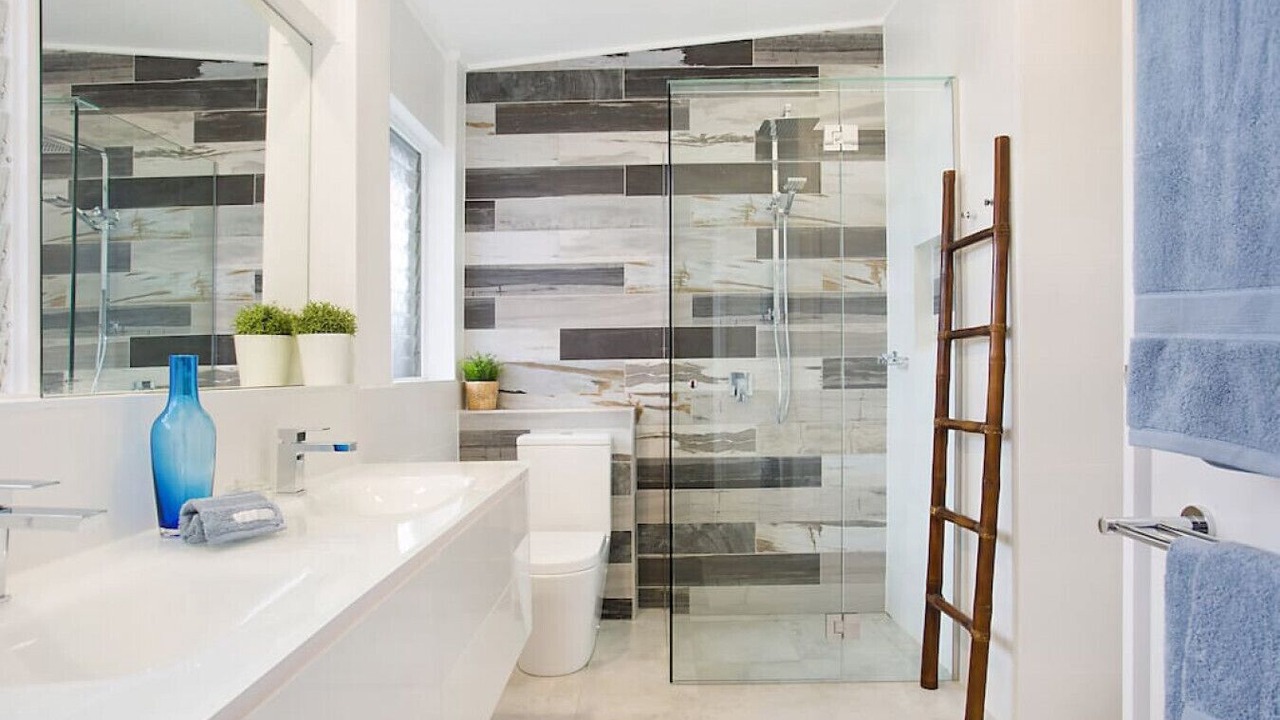 Photo of Others in Broadbeach Waters