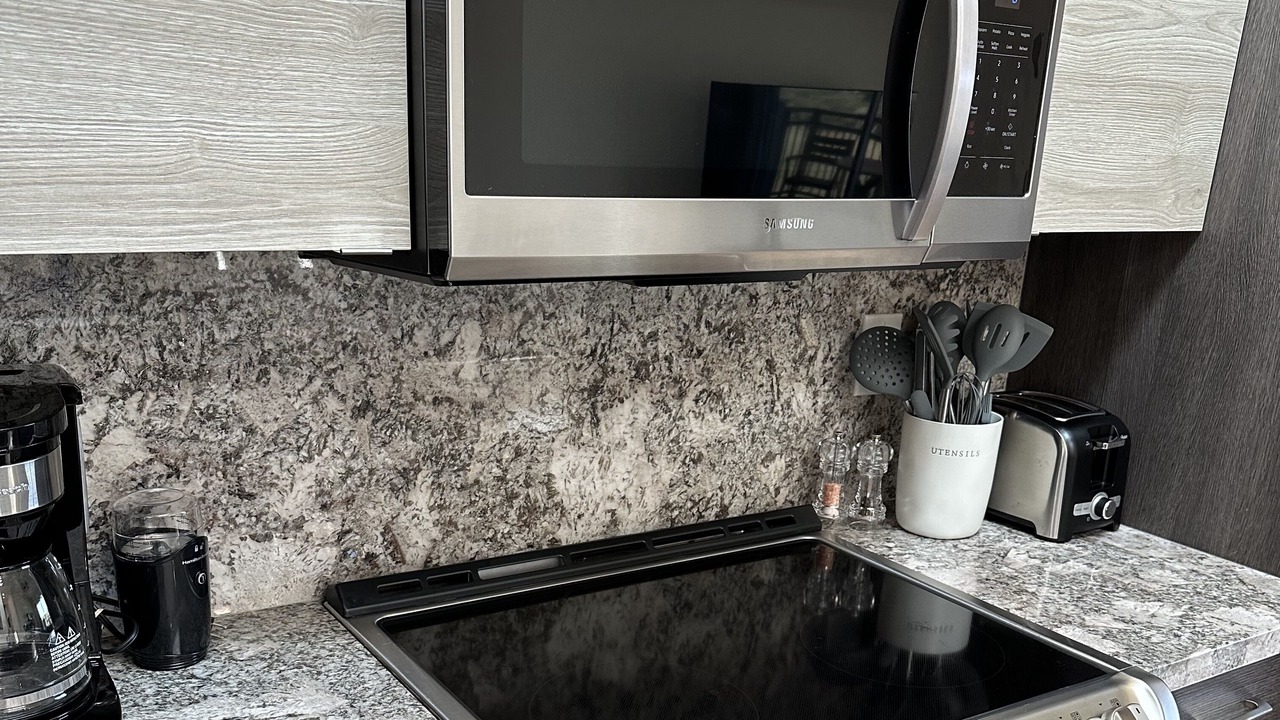 Photo of Kitchen in Moanalua