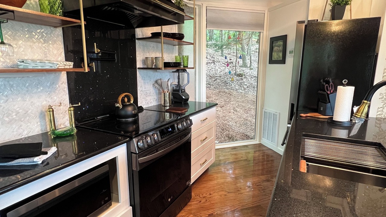 Photo of Kitchen in Big Canoe