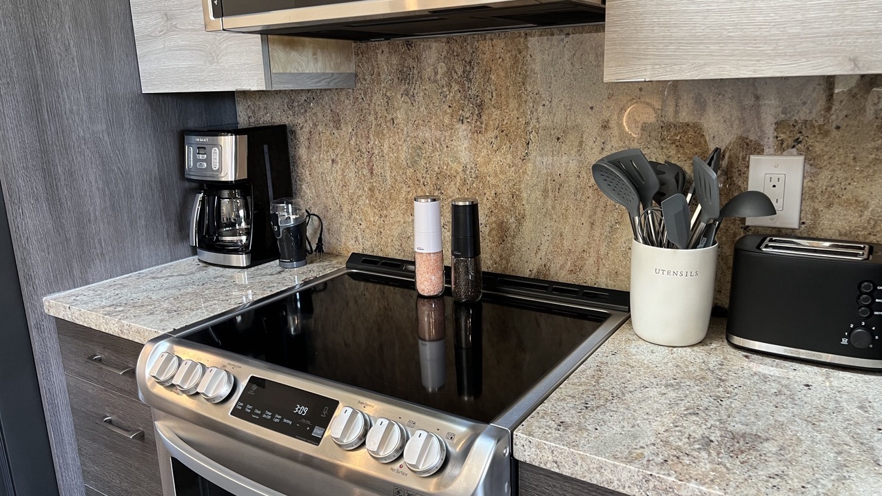 Photo of Kitchen in Moanalua