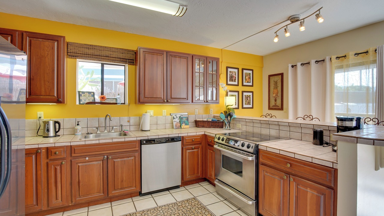 Photo of Kitchen in Historic Kailua Village