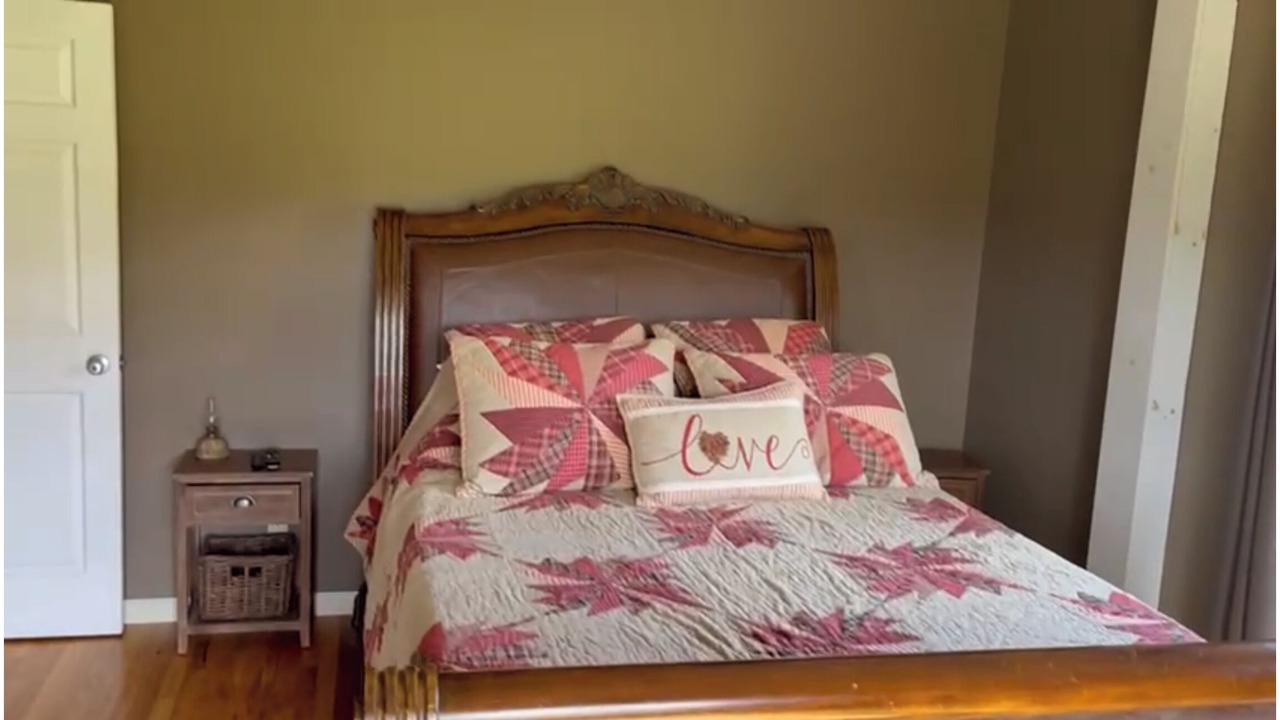 Photo of Bedroom in Oneida
