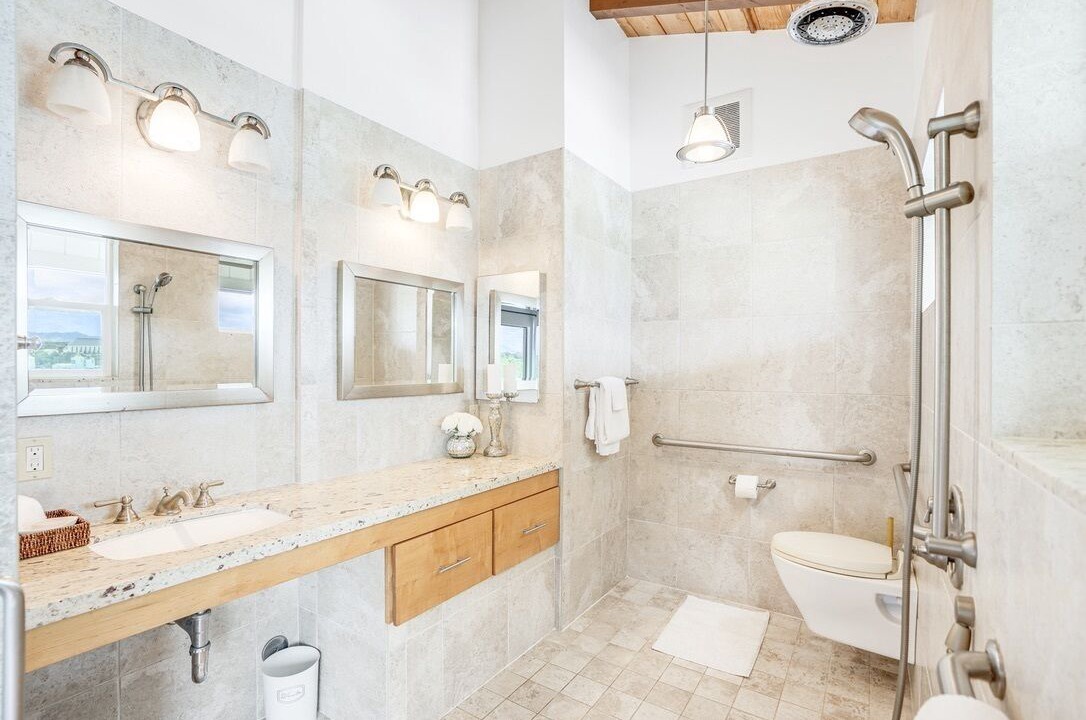 Photo of Bathroom in Lihue