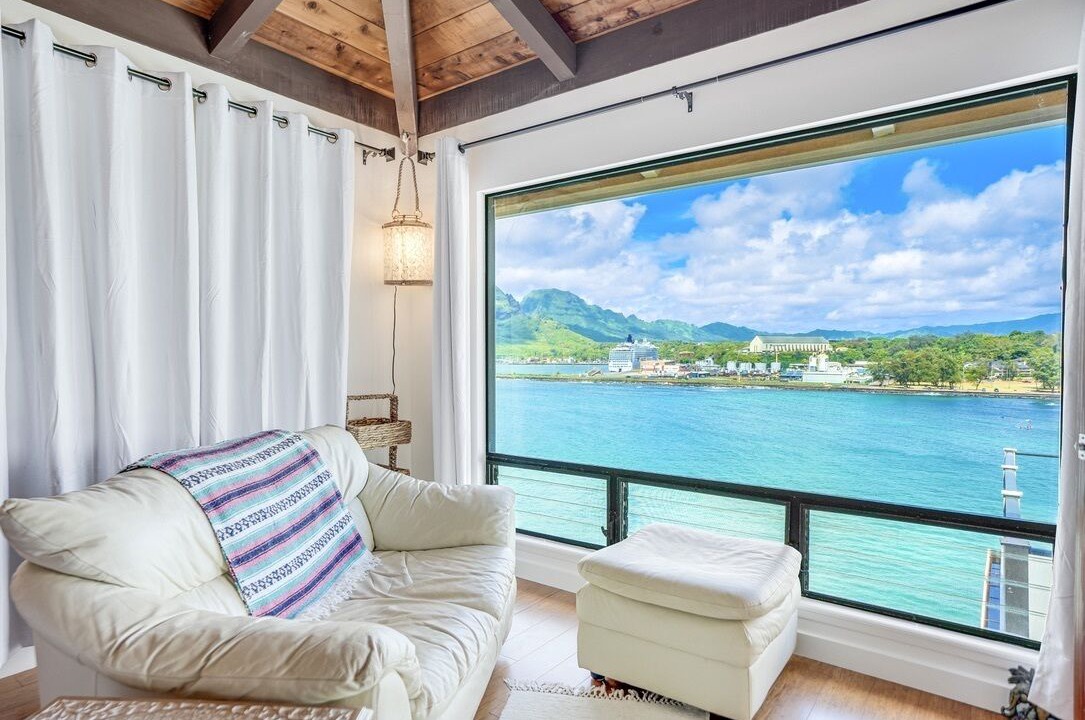 Photo of Livingroom in Lihue