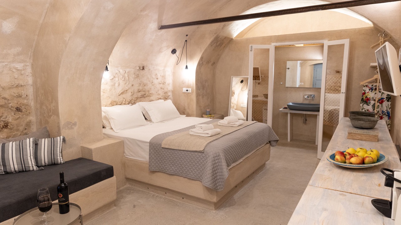 Photo of Bedroom in Oia