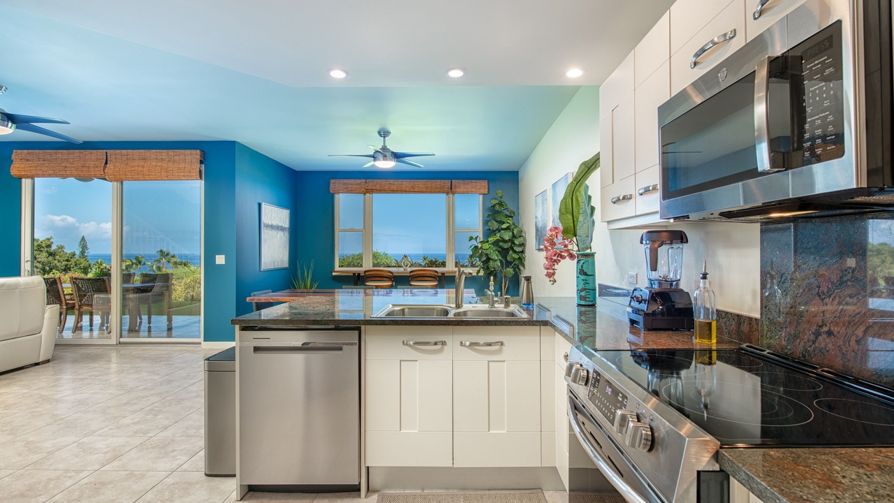 Photo of Kitchen in Kahaluu-Keauhou