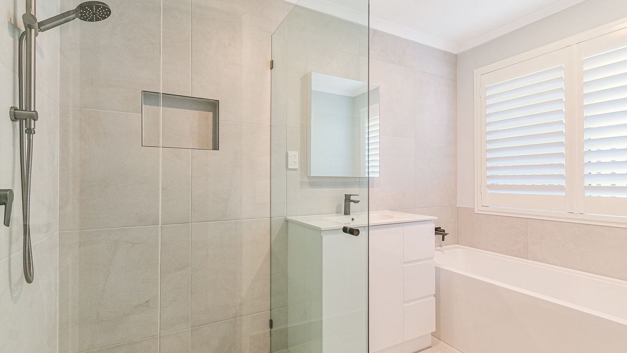 Photo of Bathroom in Elanora