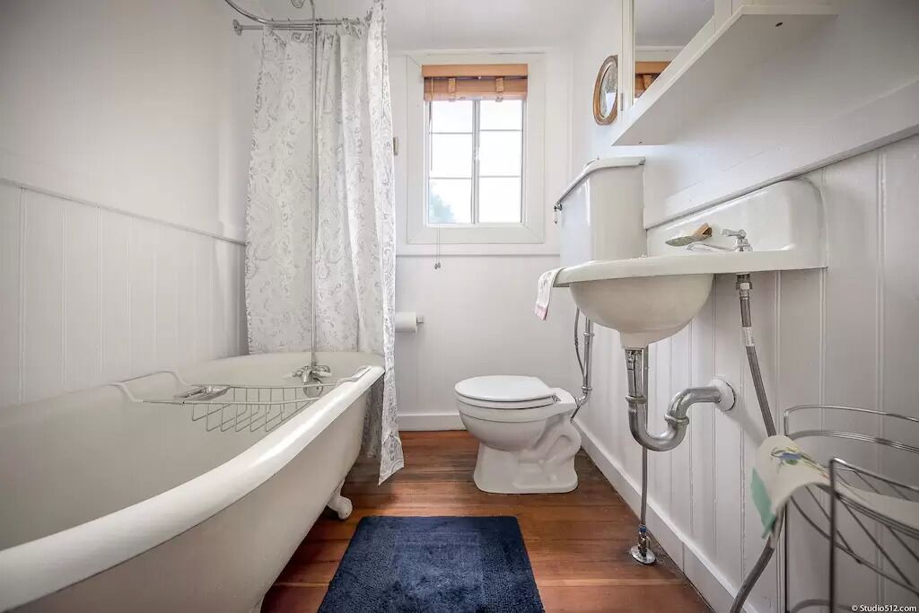 Photo of Bathroom in Julian