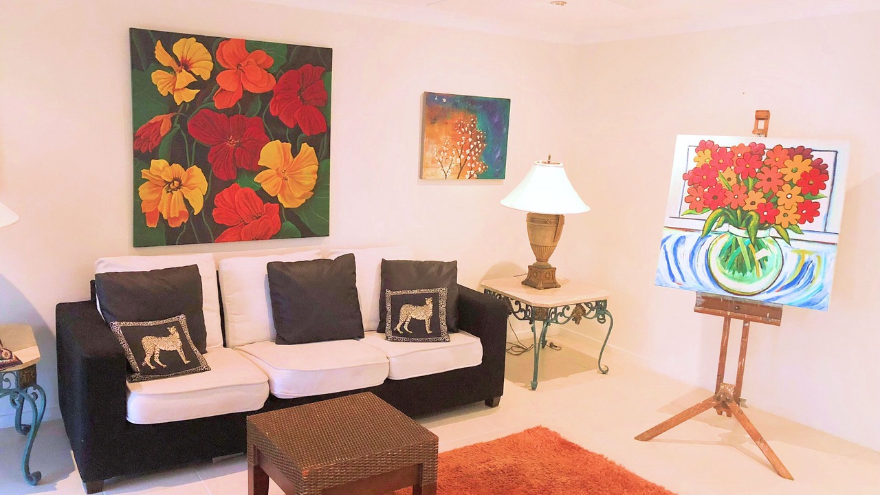 Photo of Livingroom in Surfers Paradise