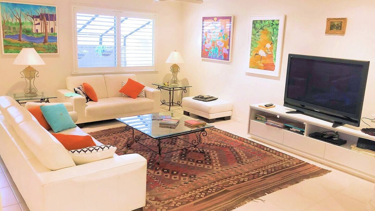 Photo of Livingroom in Surfers Paradise