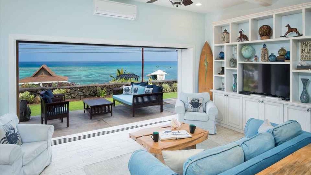 Photo of Livingroom in Kahaluu Bay
