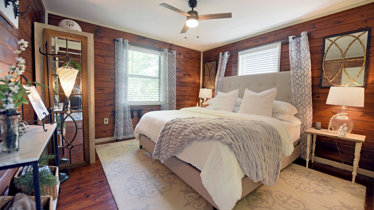 Photo of Bedroom in Blairsville