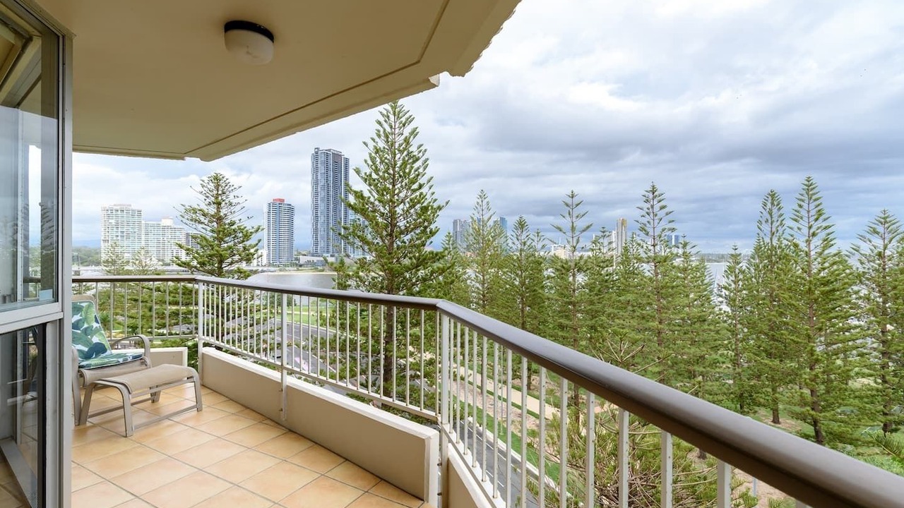 Photo of Patio Balcony in Main Beach
