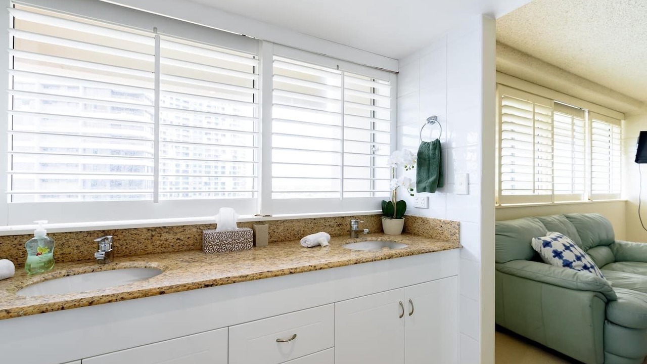 Photo of Bathroom in Main Beach