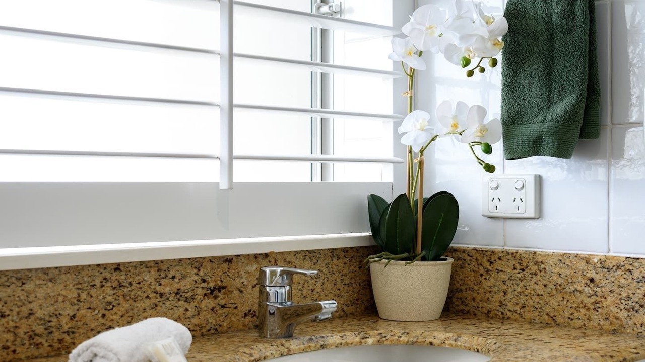 Photo of Bathroom in Main Beach