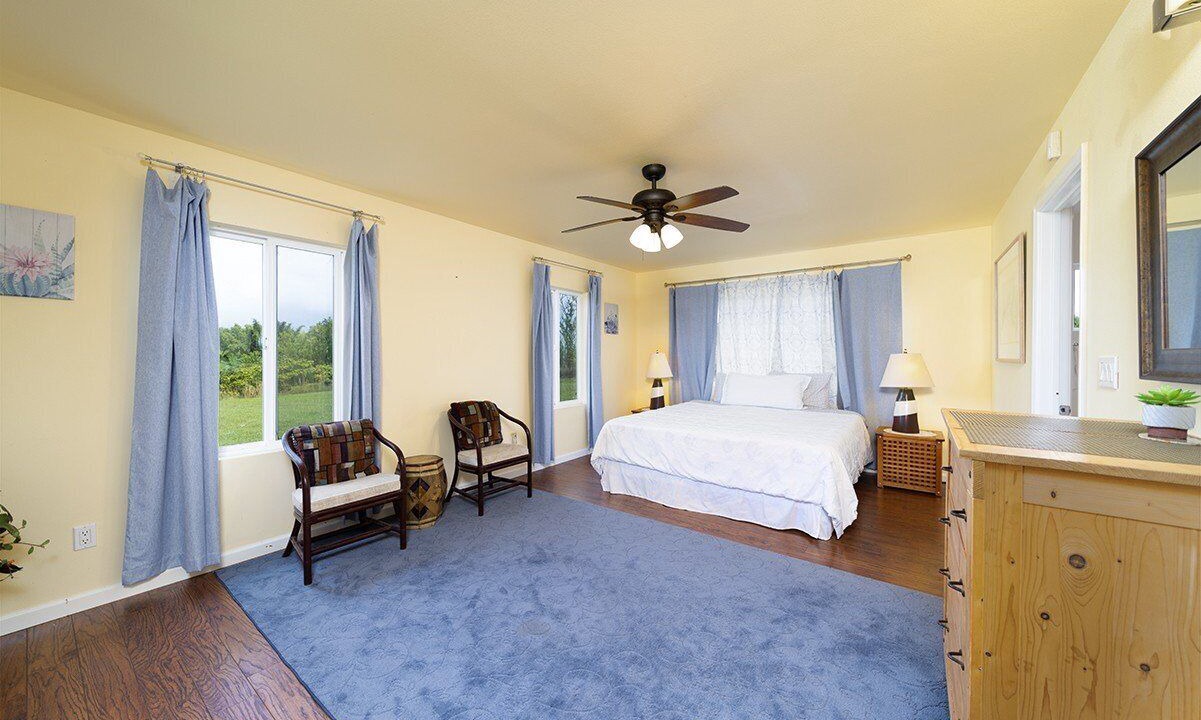 Photo of Bedroom in Pepeekeo