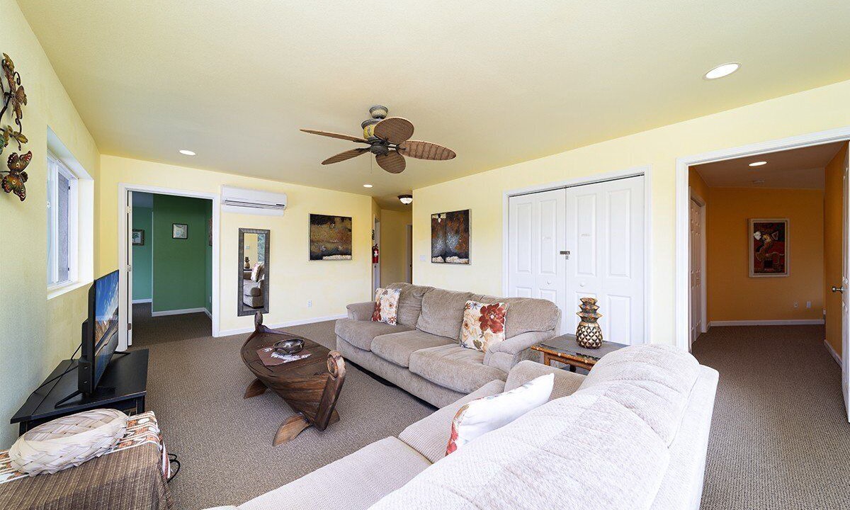 Photo of Livingroom in Pepeekeo
