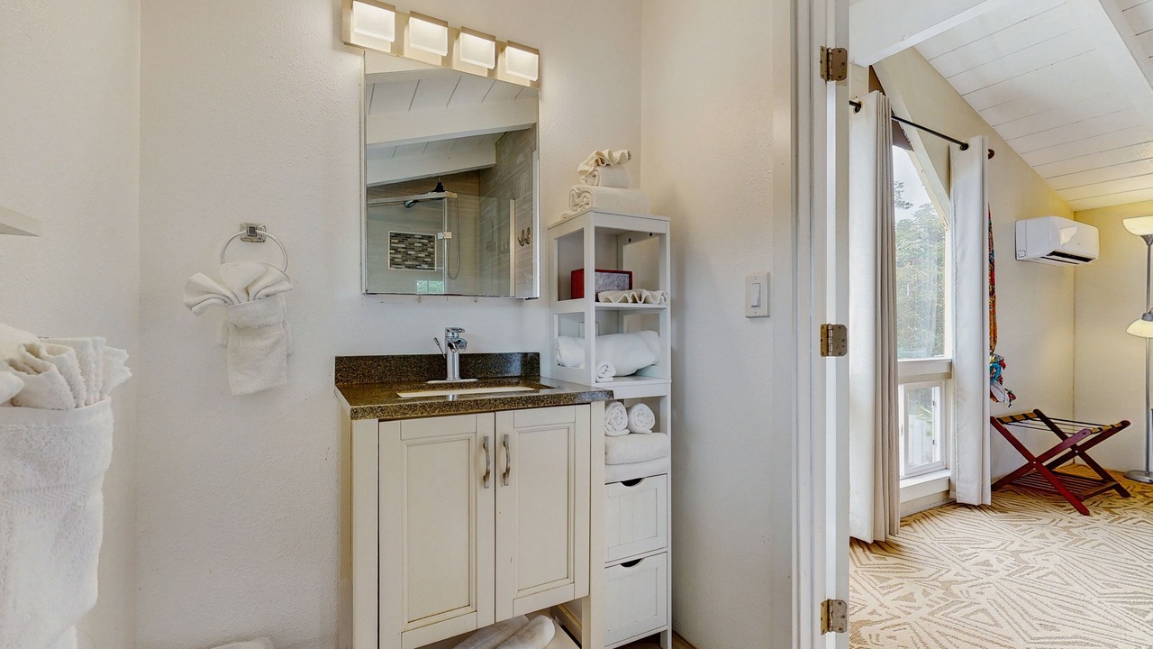 Photo of Bathroom in Kapoho