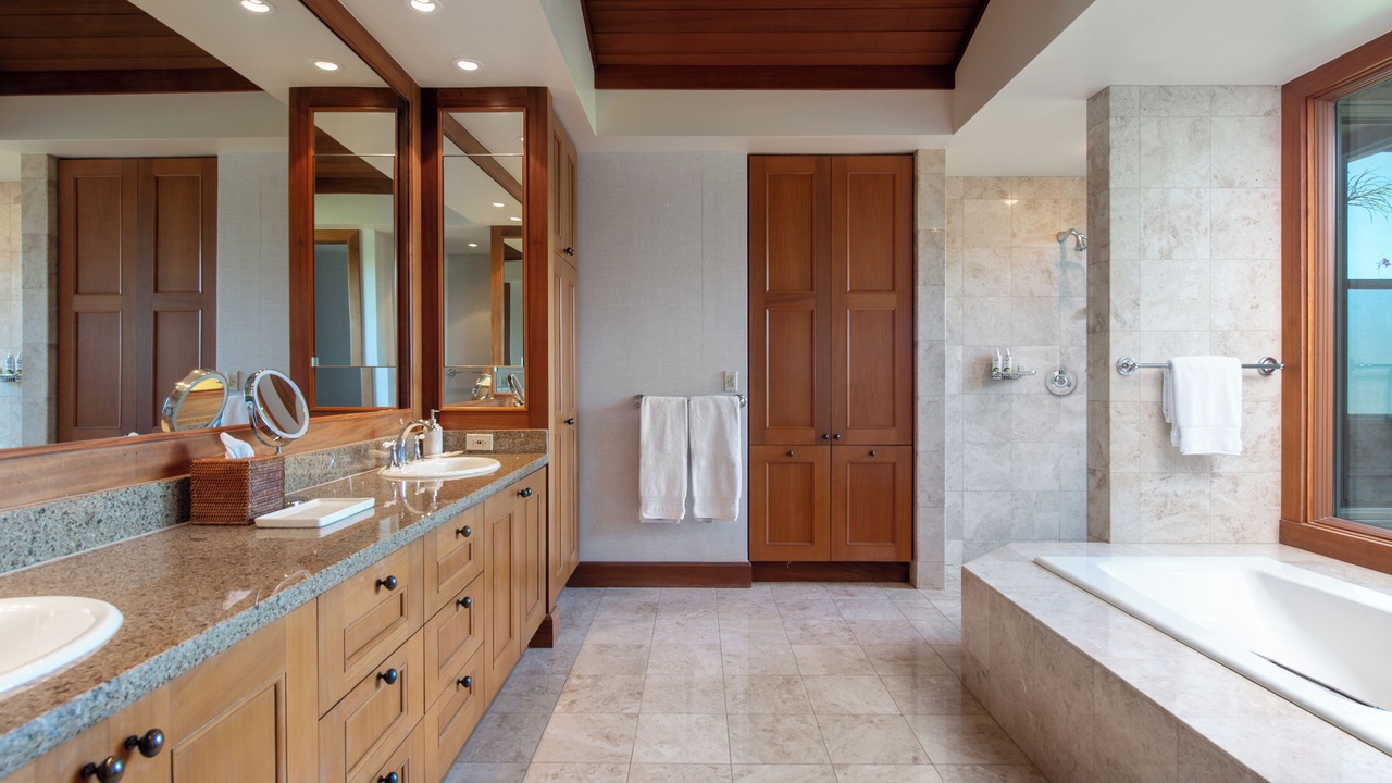 Photo of Bathroom in Kaupulehu