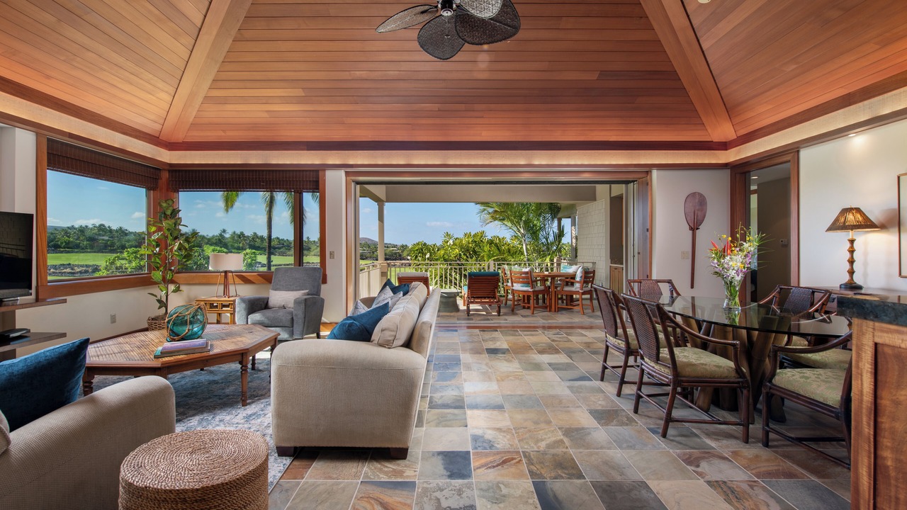 Photo of Livingroom in Kaupulehu