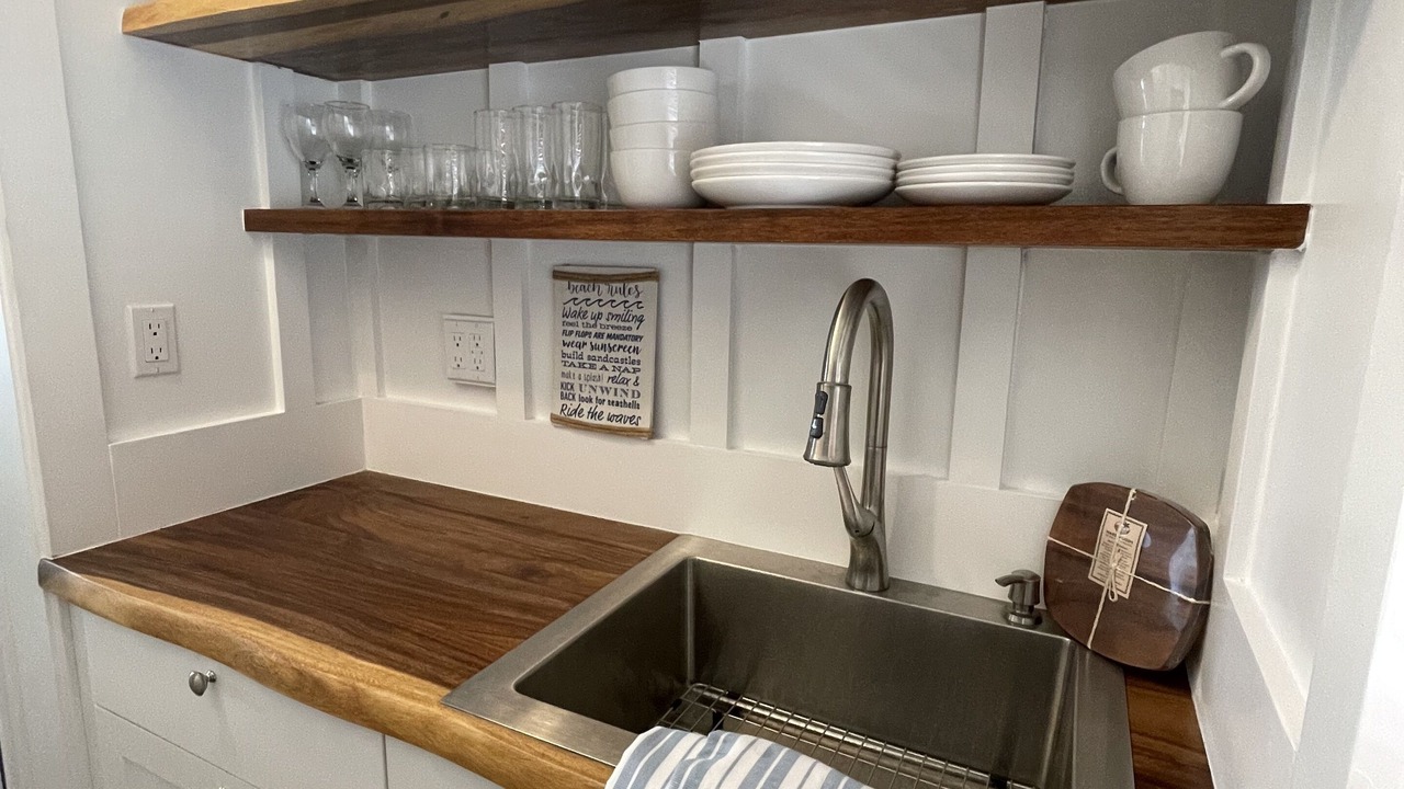 Photo of Kitchen in Kalama Tract