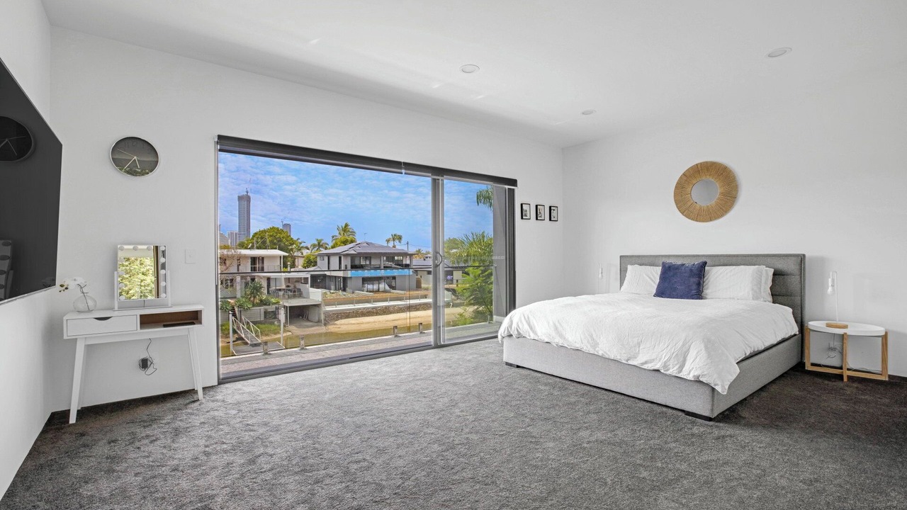 Photo of Bedroom in Broadbeach Waters
