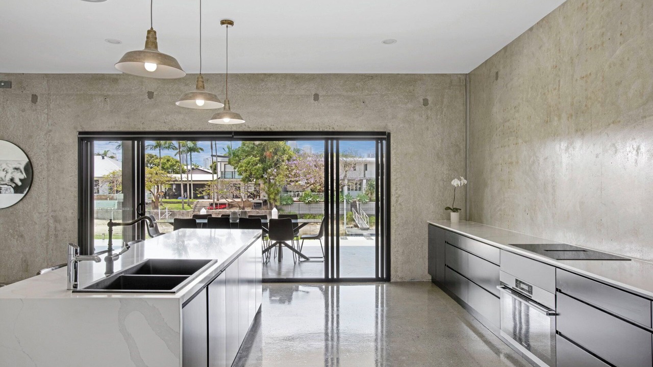 Photo of Kitchen in Broadbeach Waters