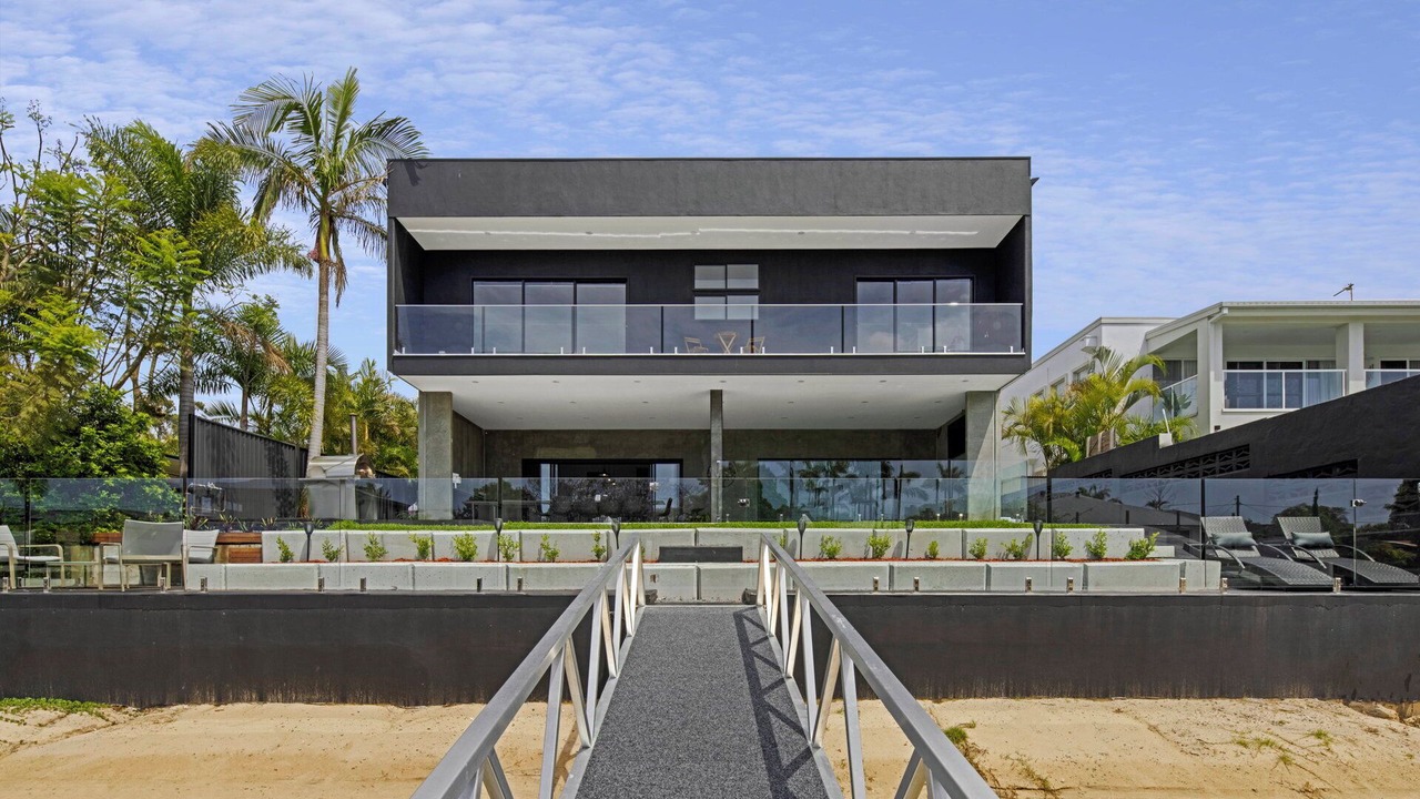 Photo of Outdoor in Broadbeach Waters