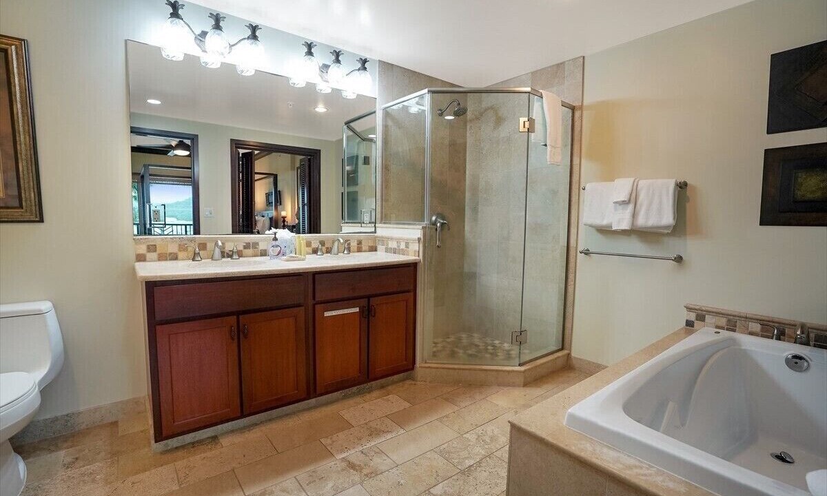 Photo of Bathroom in Wailua