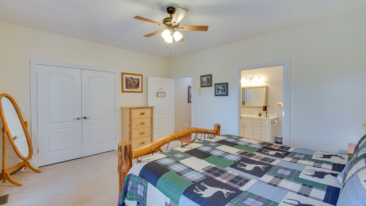Photo of Bedroom in Blairsville