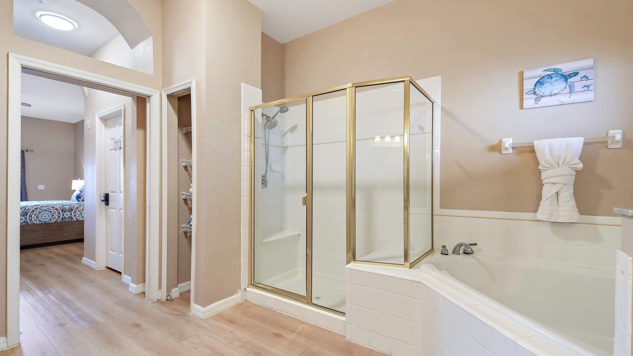 Photo of Bathroom in Bahama Bay