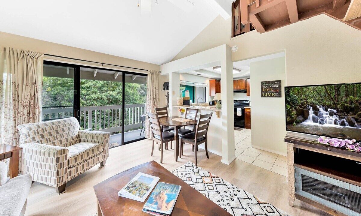 Photo of Livingroom in Princeville
