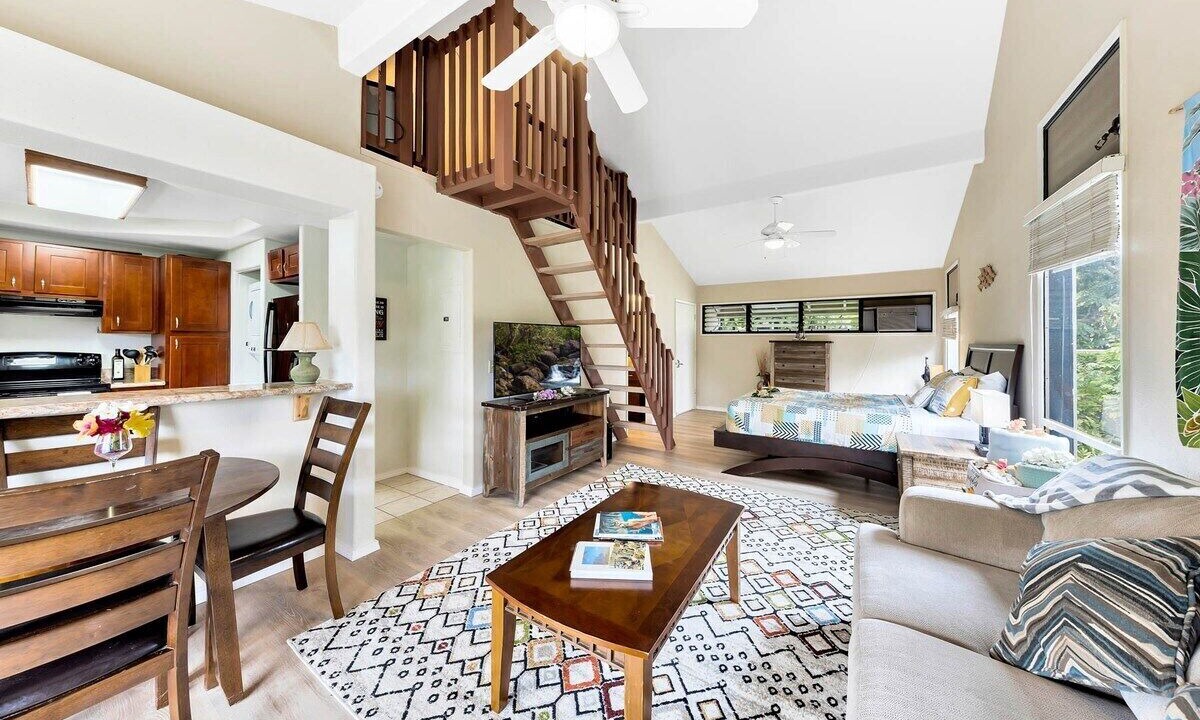 Photo of Livingroom in Princeville