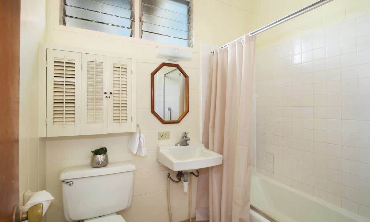 Photo of Bathroom in Lihue