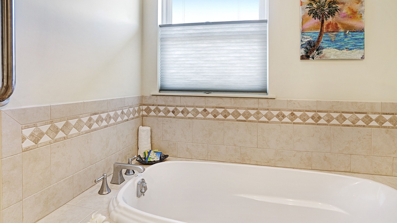 Photo of Bathroom in Kahaluu-Keauhou