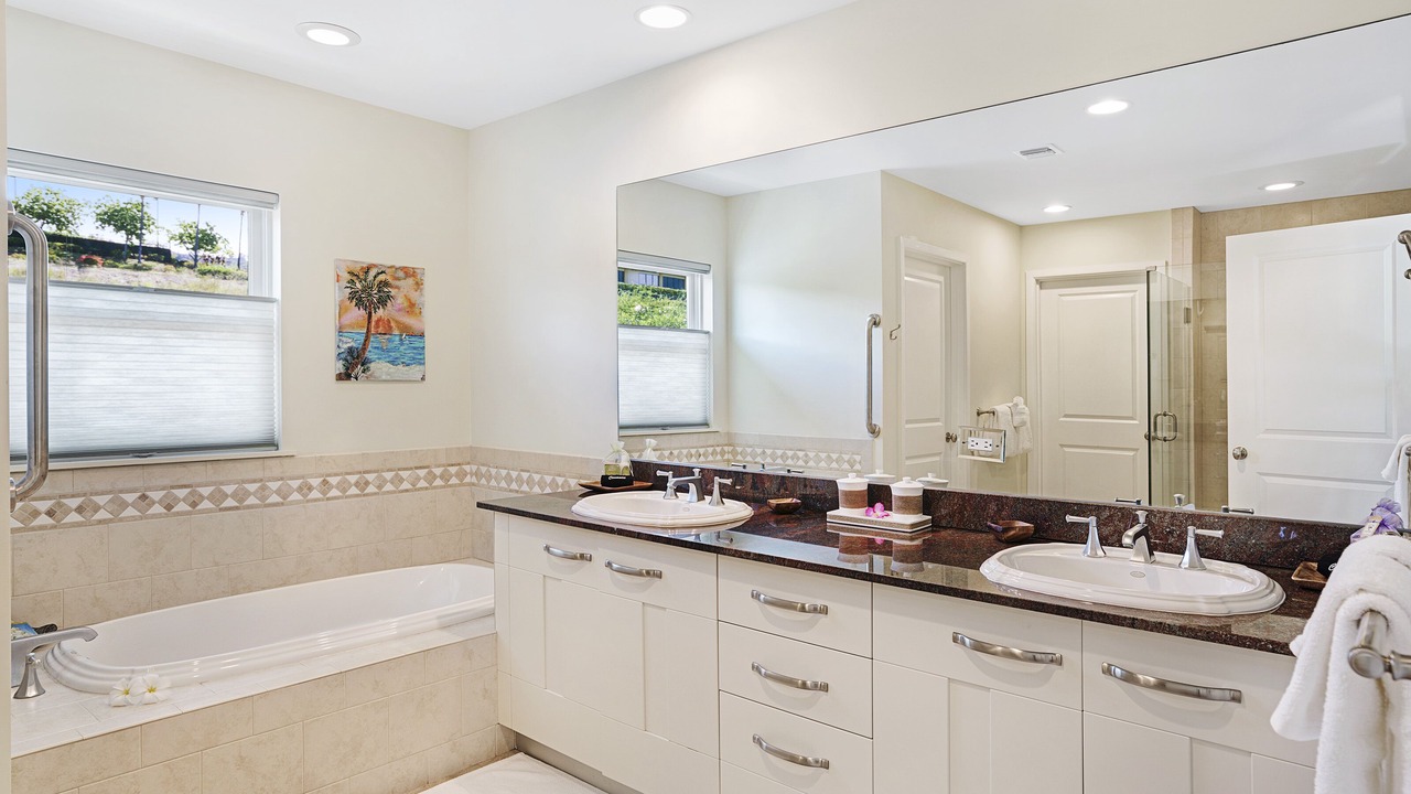 Photo of Bathroom in Kahaluu-Keauhou