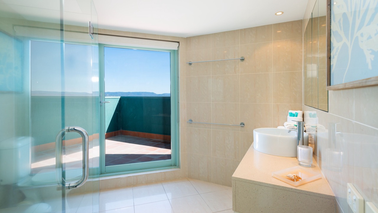 Photo of Bathroom in Main Beach
