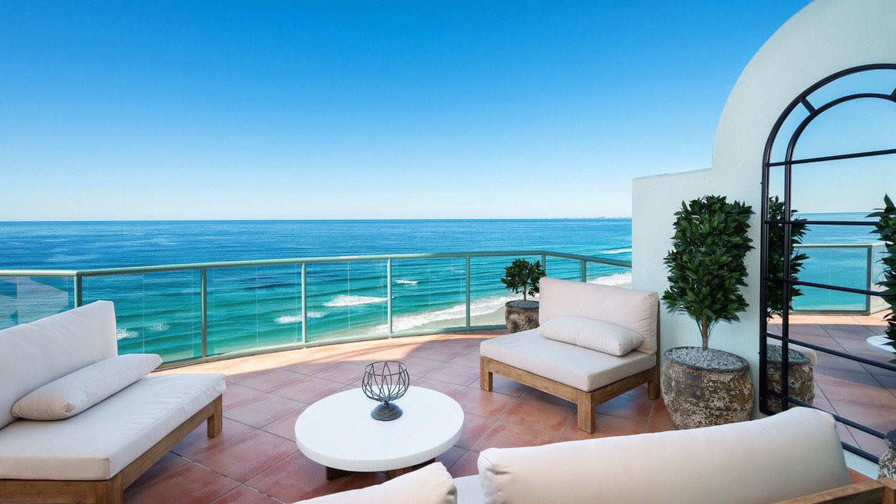 Photo of Patio Balcony in Main Beach
