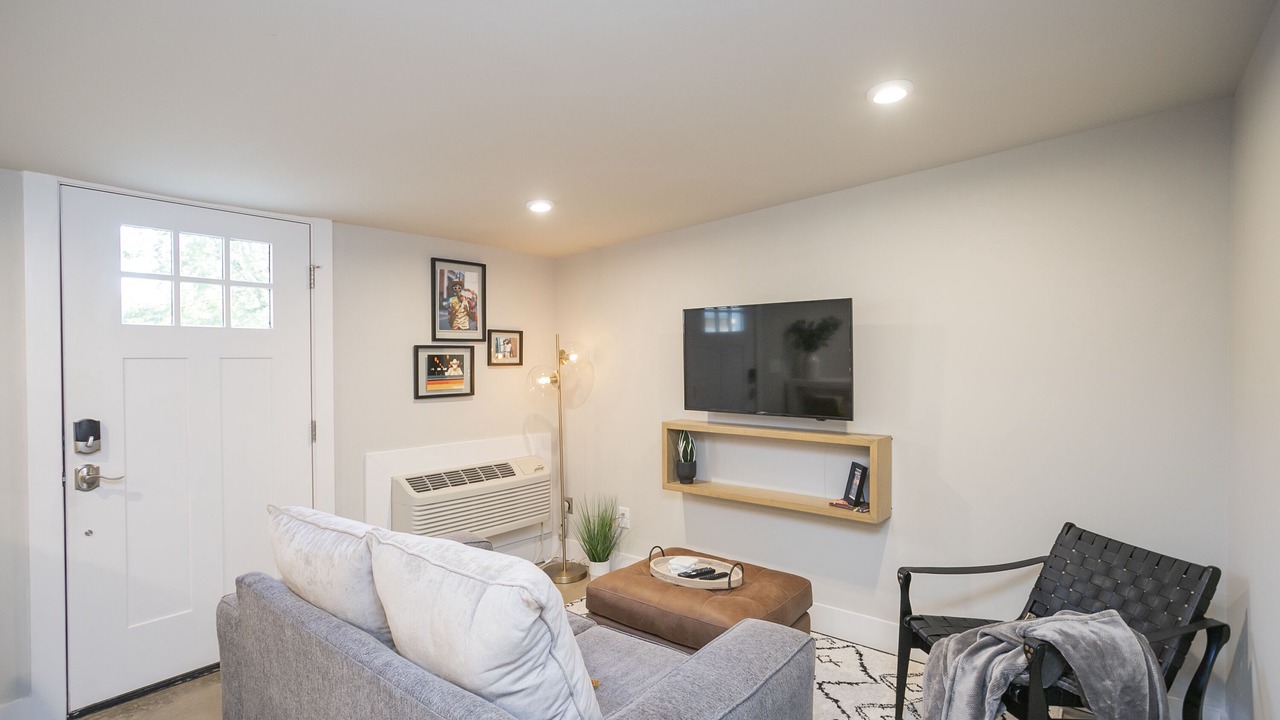 Photo of Livingroom in McFerrin Park