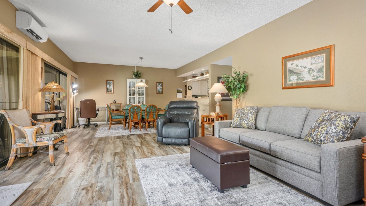 Photo of Livingroom in Kahaluu-Keauhou