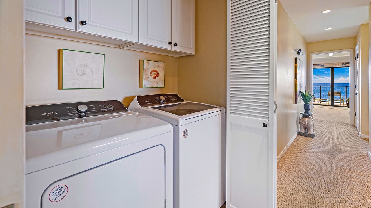 Photo of Bedroom in Historic Lahaina Front Street