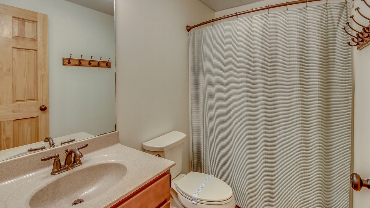 Photo of Bathroom in Lake Harmony Estates