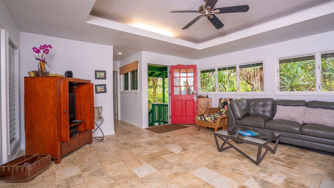 Photo of Livingroom in Wainiha